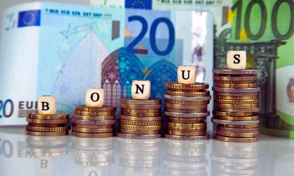 Genitori, nuovo bonus in arrivo: 800 euro a famiglia