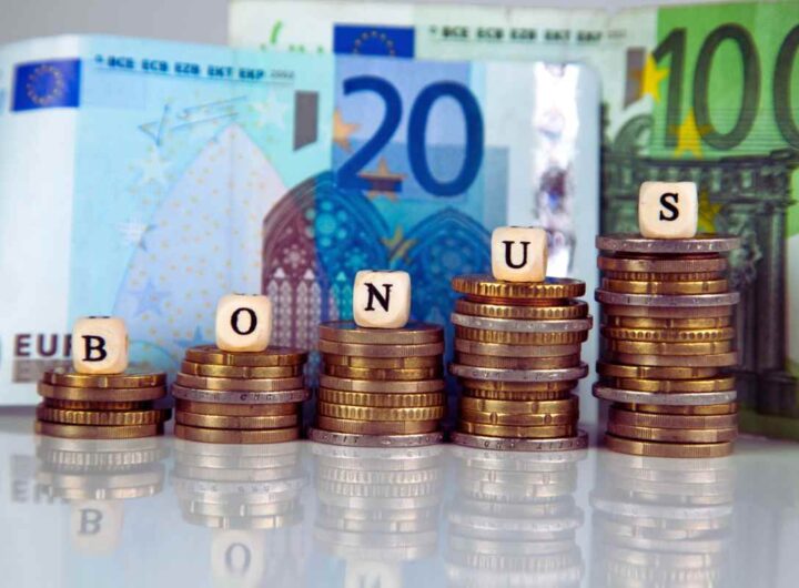 Genitori, nuovo bonus in arrivo: 800 euro a famiglia